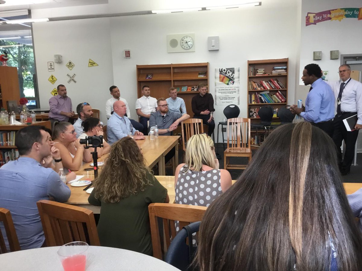 YouthWorkAll's tweet photo. Session with @EagleBronx taking members &amp; @eayouthservice colleagues through CLEAR model &amp; values of engaging with young men at-risk using components of support, consistency, transparency &amp; acknowledgment - constantly with the message - "You can't be what you've never seen" https://t.co/Q98Pq6eDmd