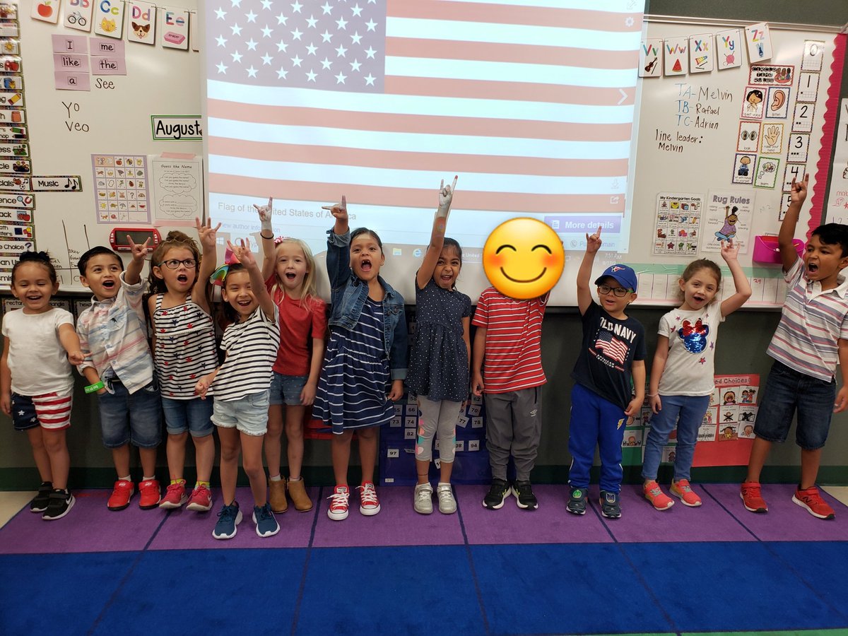 yesimedinak's tweet photo. Happy Constitution Day!!! Our stars and stripes look awesome!! We lead the charge! #nisdkallison #NISD_ECE @NISDKallison https://t.co/M80gin7mcI