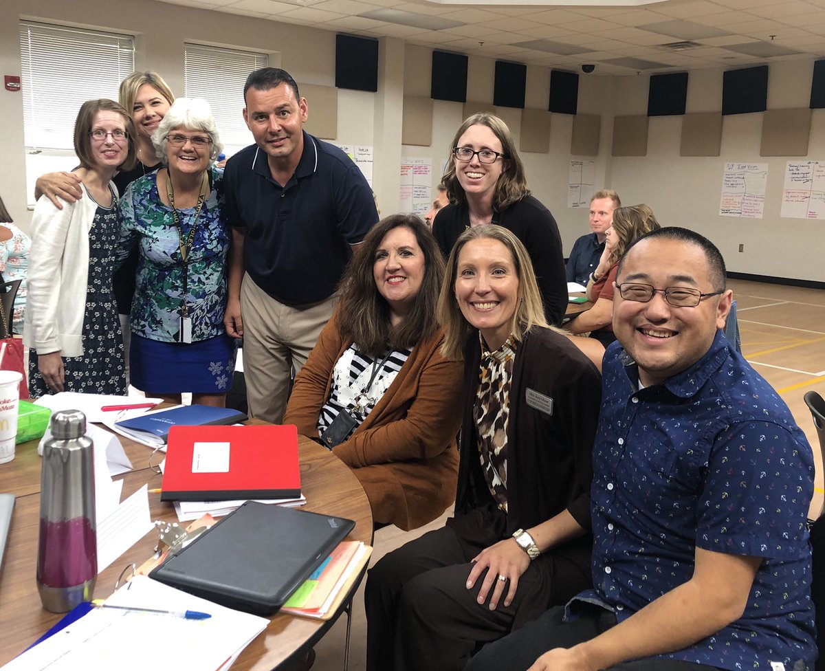 donna_dlk's tweet photo. Avon EL Instructors unite to explore #EnduringPrinciplesofLearning framework for effective pedagogy to reach all learners. Thanks for the opportunity @angela_rasor @AnnelaTeemant https://t.co/wYJyKzZfrD