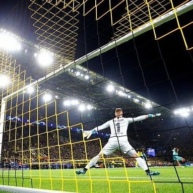 hotjist's tweet photo. 0-0: TER STEGEN THE HERO AS BARCELONA SETTLE FOR A DRAW AT DORTMUND
https://t.co/PNmXWdO27E
.
#hotjist #hotgist #UCL19 #ChampionsLeague #Messi #Fati #Barcelona #terstegen #DOTBAR https://t.co/WPlLNwwZNZ
