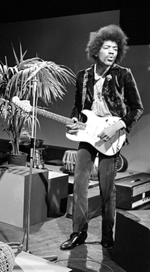 URDailyHistory's tweet photo. 18 Sept 1970: American rock star Johnny Allen “Jimi” #Hendrix dies from #asphyxiation at the age of 27 in #London, #England. #rocknroll #history #OtD https://t.co/e0L9Ls4iXj
