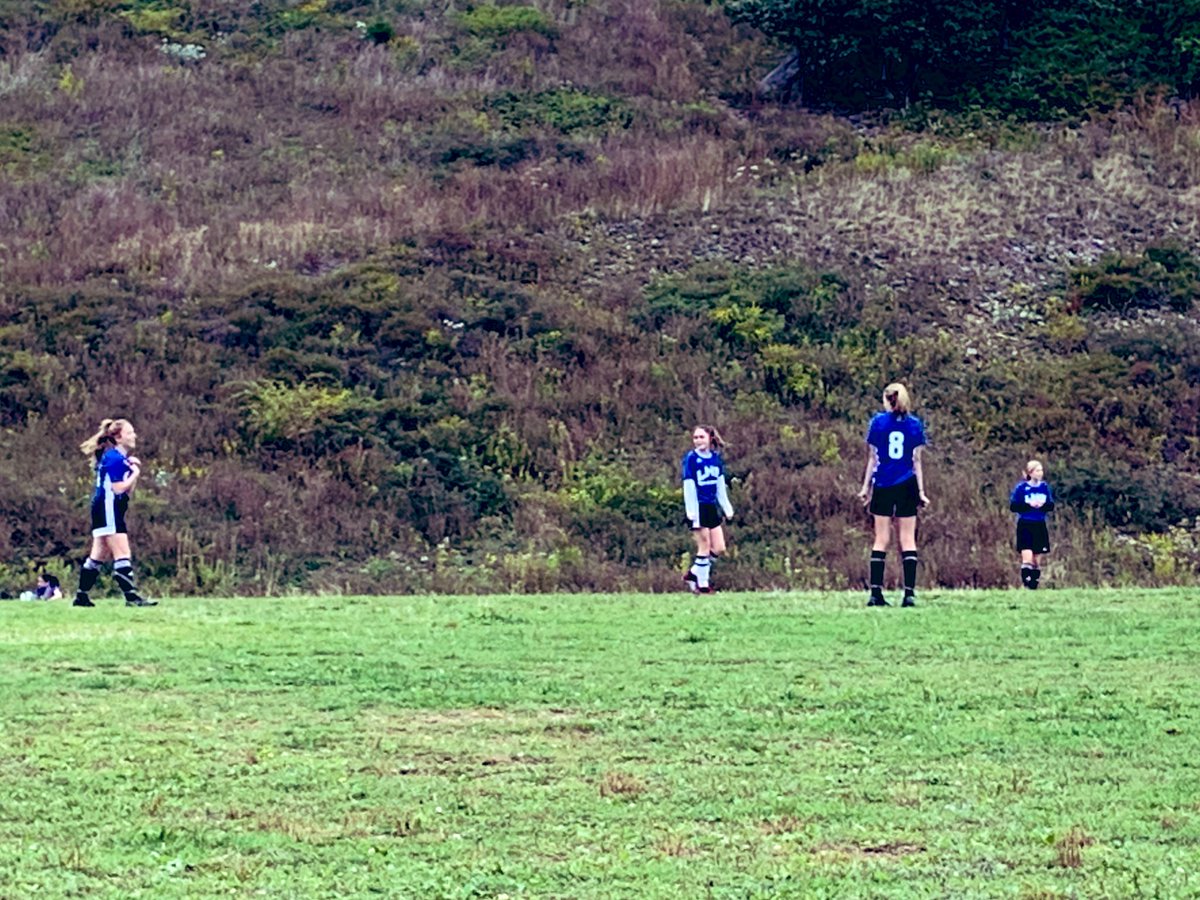 JuliesInteriors's tweet photo. Final score 6-2 for the JV Girls Soccer opener against sacred heart. Really awesome game to watch!! #LHSDragons  @LHS_Athletes https://t.co/zCfwlGJNhg