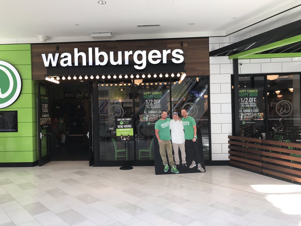 UM86's tweet photo. @Wahlburgers I guess Saturday’s #thanksgiving burgers at your @HyVee #Lakeville location weren’t enough I had to grab 2 more today while visiting @HammerMade while at @mallofamerica location #healthy #sogood #walberg https://t.co/wShcY3Oa35