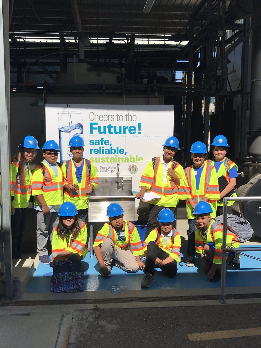 BA_STEAM_ACAD's tweet photo. Bayside’s Future City Design team learning how to create a resilient water supply by learning from the best at Chula Vista Water Department @SBUSD_SUPT @EdHidalgoSD @KevinCoordt @CVWaterCounts @Dig_IB @sergededina https://t.co/zDfn2ldT7x