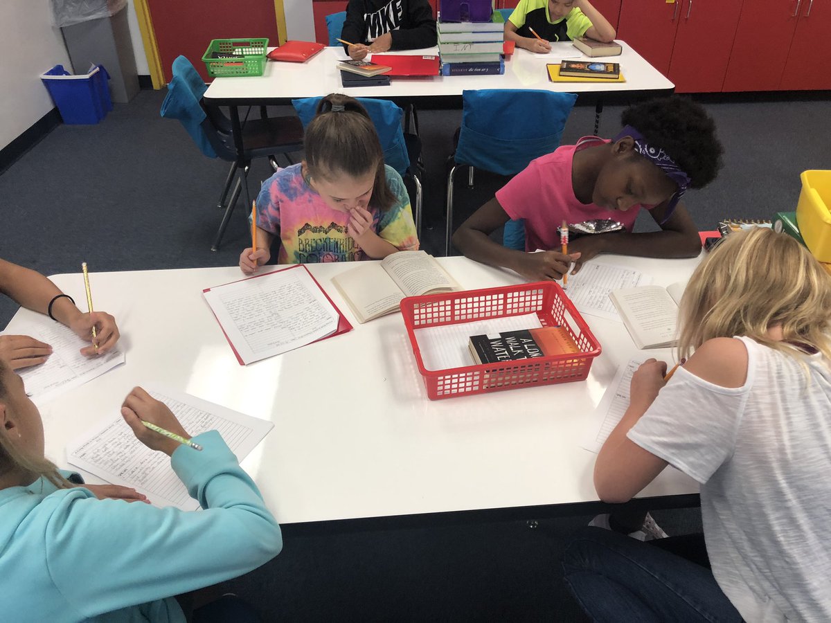 WGILibrarian's tweet photo. If you could read what these kids wrote—AMAZING analyzation and conceptualization over the text! @woodgatemisd #bookheadheart #distuptivethinking #everyonethinking #alongwalktowater https://t.co/D1g3mResE6