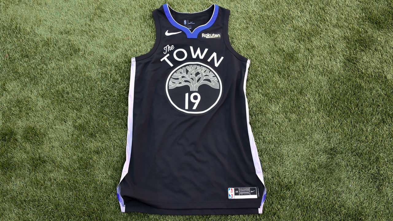 Warriors to show Oakland some love with debut of 'The Town' jerseys