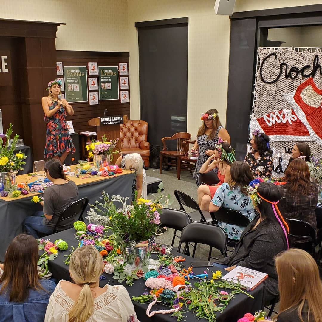Barnes Noble Events The Grove On Twitter Happening Now