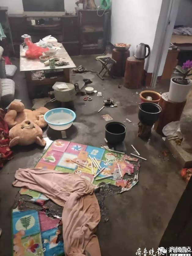 chinaSMACK tweet media