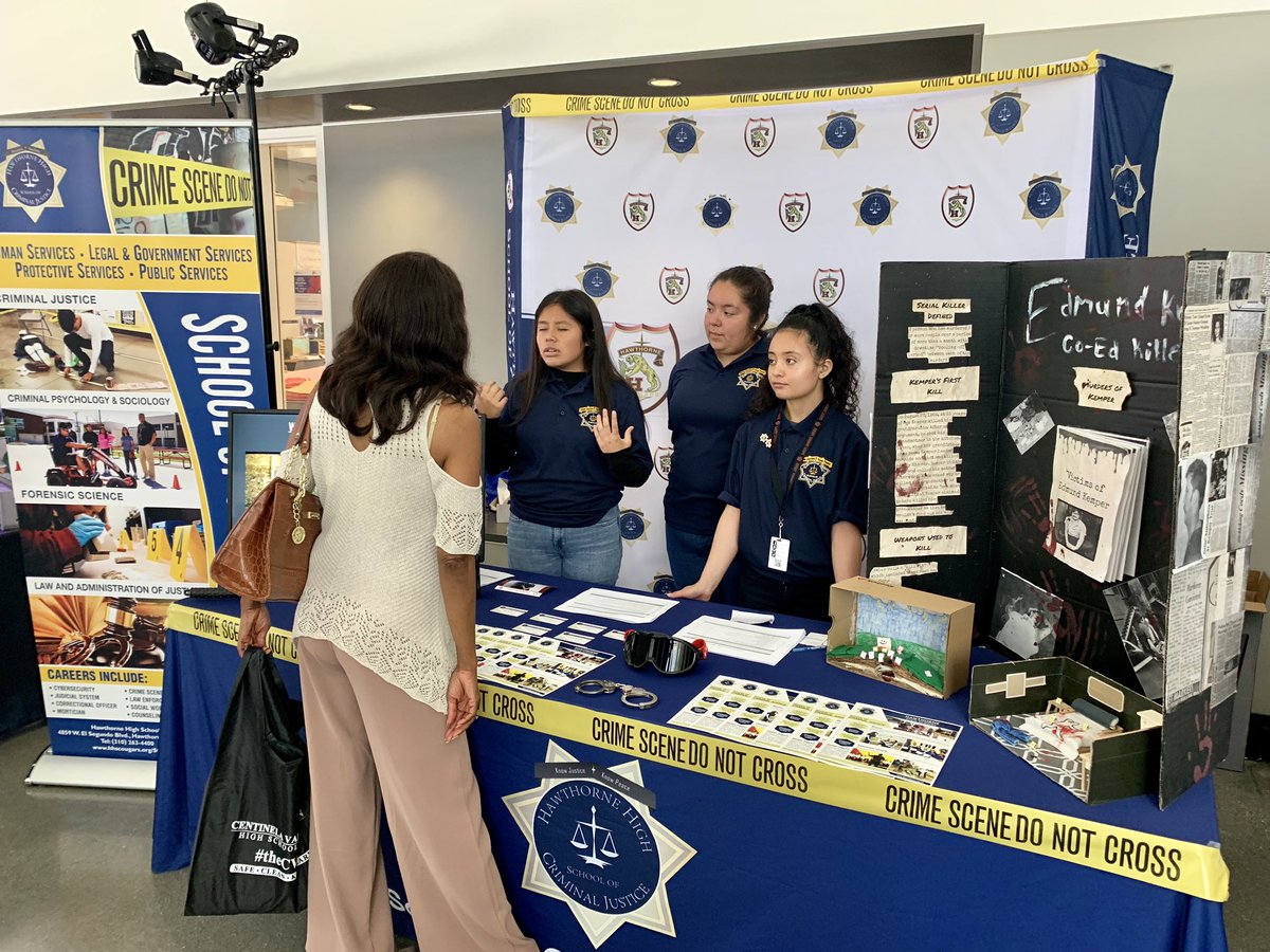 CVUHSD's tweet photo. 200 business reps &amp; district stakeholders attended our Community Partner Breakfast &amp; Academy Expo, our biggest one yet! Recognizing current partners &amp; initiating new partnerships are essential to the success of our career academies &amp; to the benefit of our students #theCVway https://t.co/NHKVdrSpsB