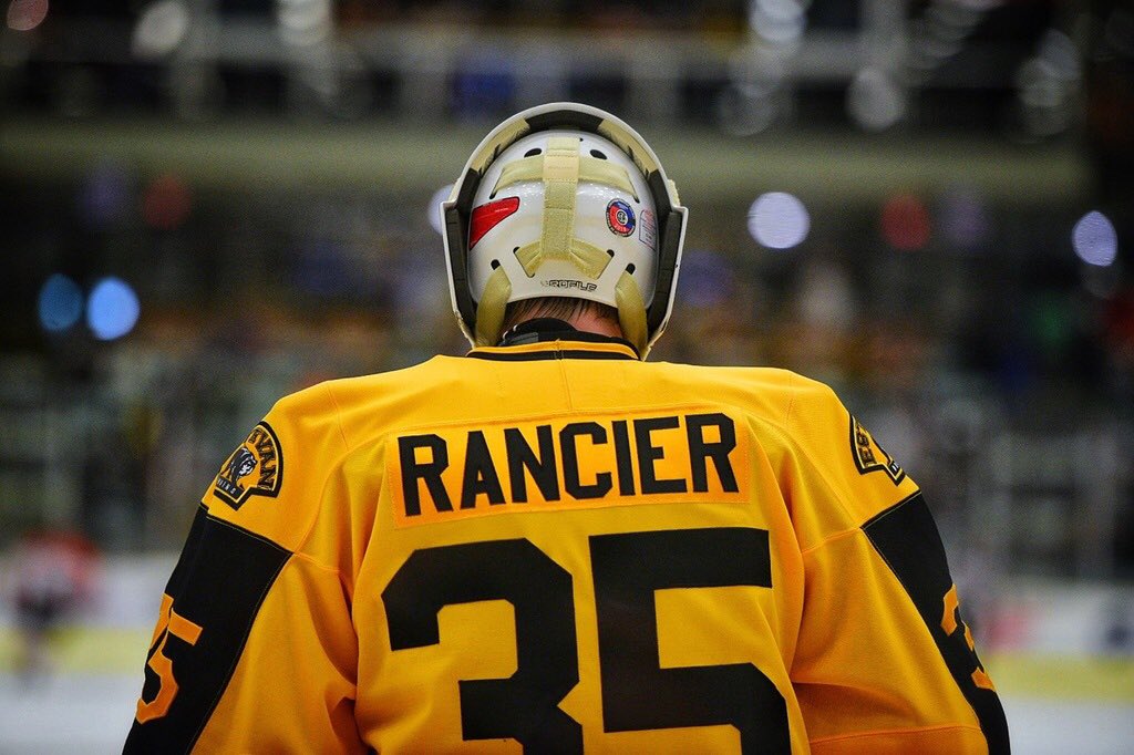 🚨BRUINS WIN!🚨 

First W of the season for the Black &amp; Gold! 4-2 victory over Yorkton in front of 1,098 passionate Bruins fans!!! #GoBruinsGo #SJHL