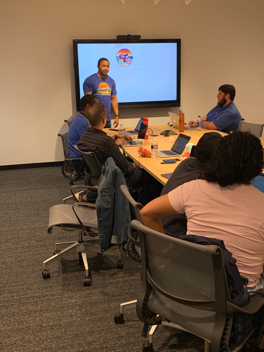 NorfolkGolang's tweet image. .@Troy0820 kicking off the first meetup.