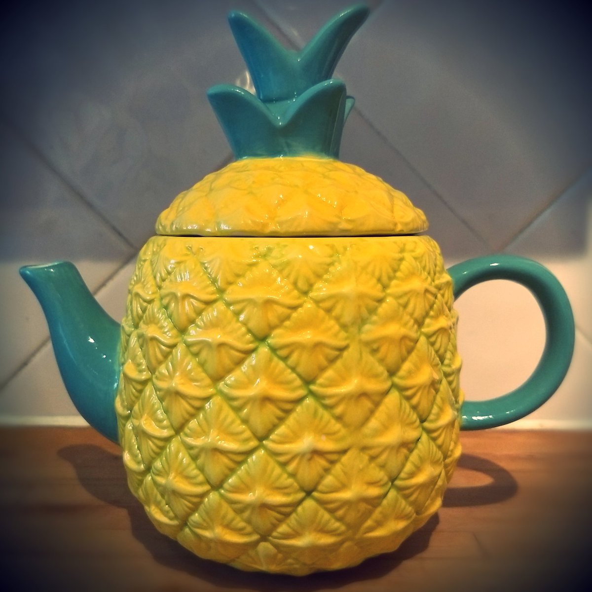 HisCockHerTail's tweet photo. When friends get you a present and they know what you really like: ethical non monogamy and a nice cup of tea π΅
#swinginguk #howverybritish #teaforfour https://t.co/DI7WeFXQpI
