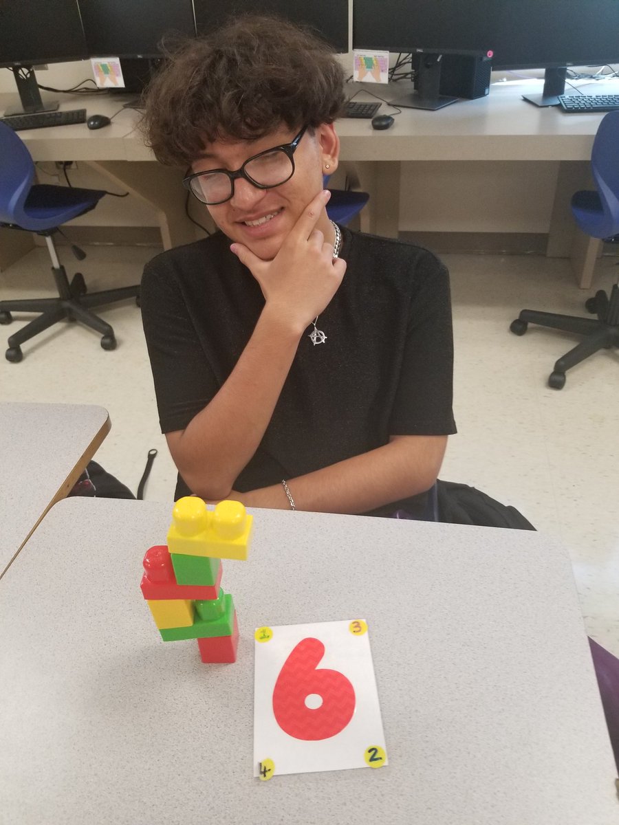 MsAllenTechTea1's tweet photo. Here's #whatsgoingoninnona in Ms. Allen's AP CS class. Today we explored the need for Programming Languages using blocks. Next stop coding in #javascript using @codeorg. They are so excited #FutureLeadersInTraining #ilovecs https://t.co/rihYZHv4T3