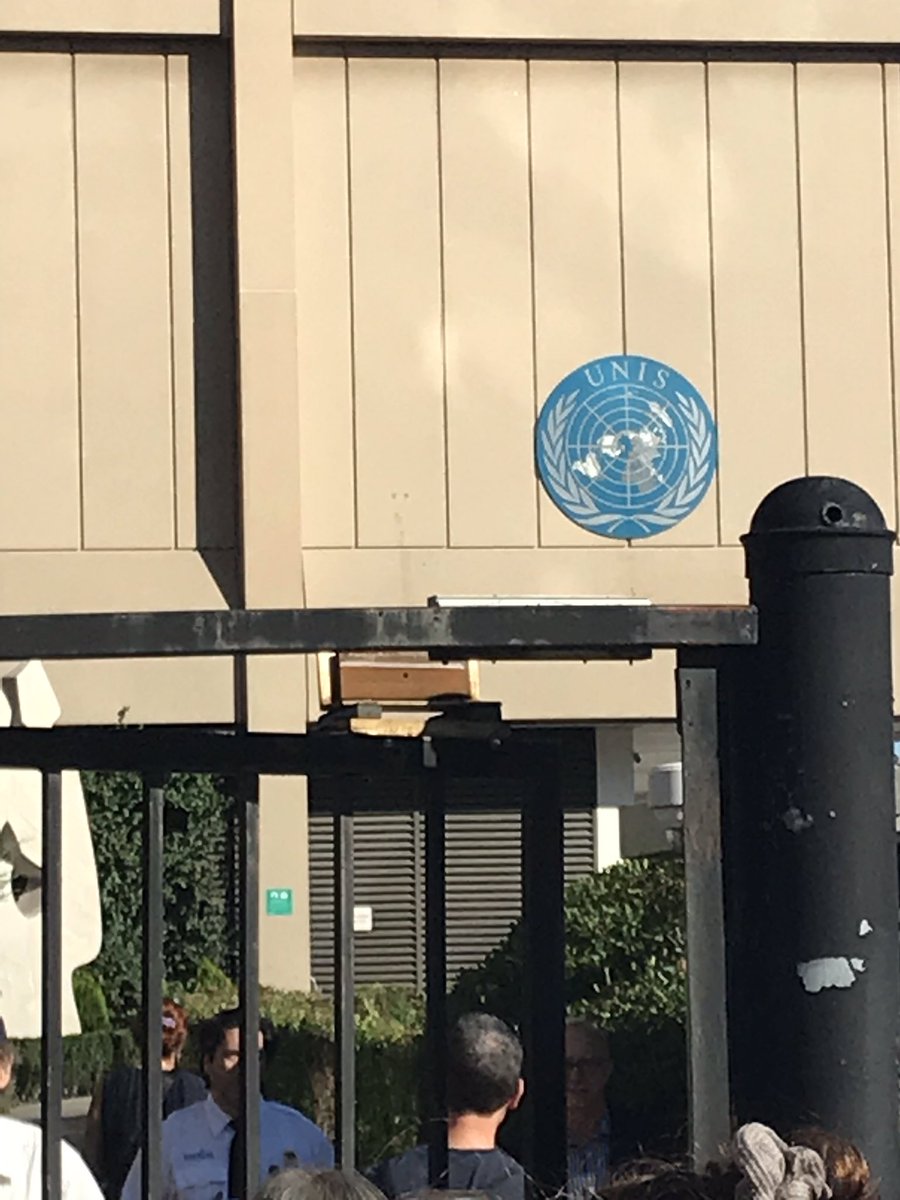 shsibdp's tweet image. IB Diploma Candidates visited the United Nations International School’s University Fair this evening to look at universities both in the states and abroad! So many amazing schools to chose from! #ohtheplacesyoullgo #ibo #unis #shsibdp @EducatingMANka @matt_forker