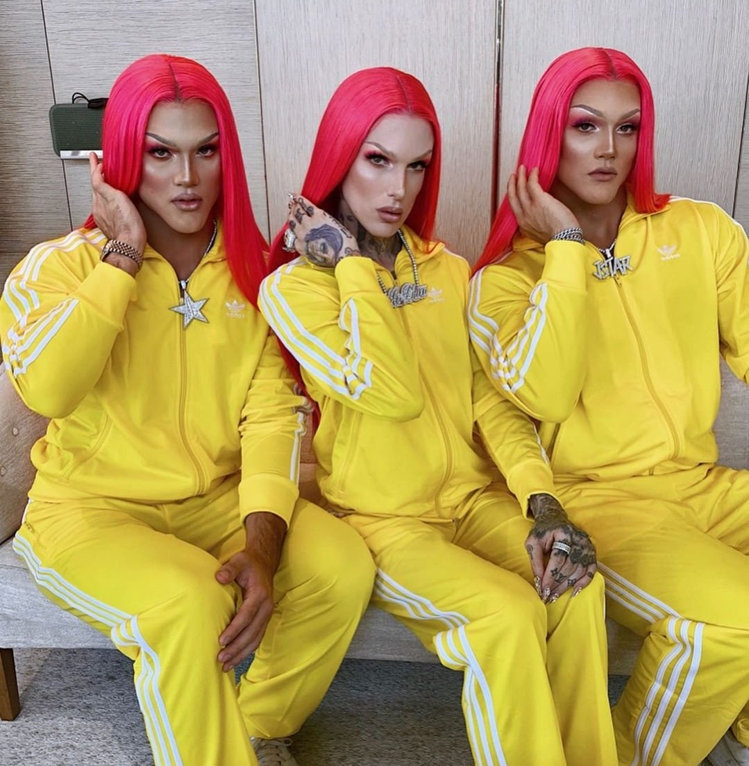 broncodolans's tweet image. The instant mind fuck I got after seeing this picture