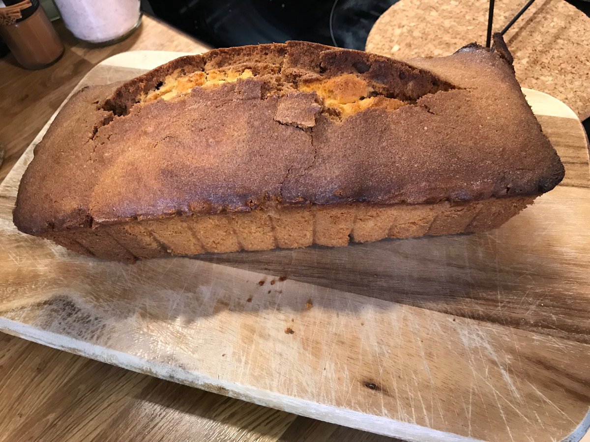allanpeterolsen's tweet image. This cake is called ‘Sand Cake’ (the word itself is from Danish). I look forward to serve it to ⁦@Mettebendixen08⁩ when she comes to #GreenlandScienceWeek in December to talk about  her research on #sand from #Greenland, December 1st in Nuuk. Join us?
#Arctic #Science
