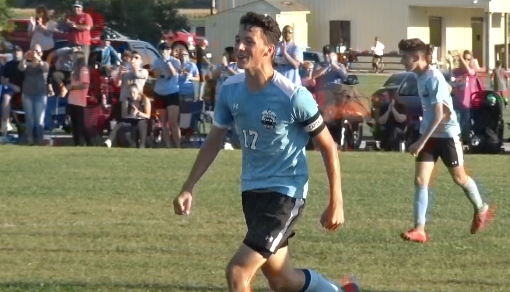 Channel1450com's tweet image. Hatalla's Early Goal Holds For A North Mac Win Over Beardstown: (HIGHLIGHTS) channel1450.com/2019/09/17/hat…