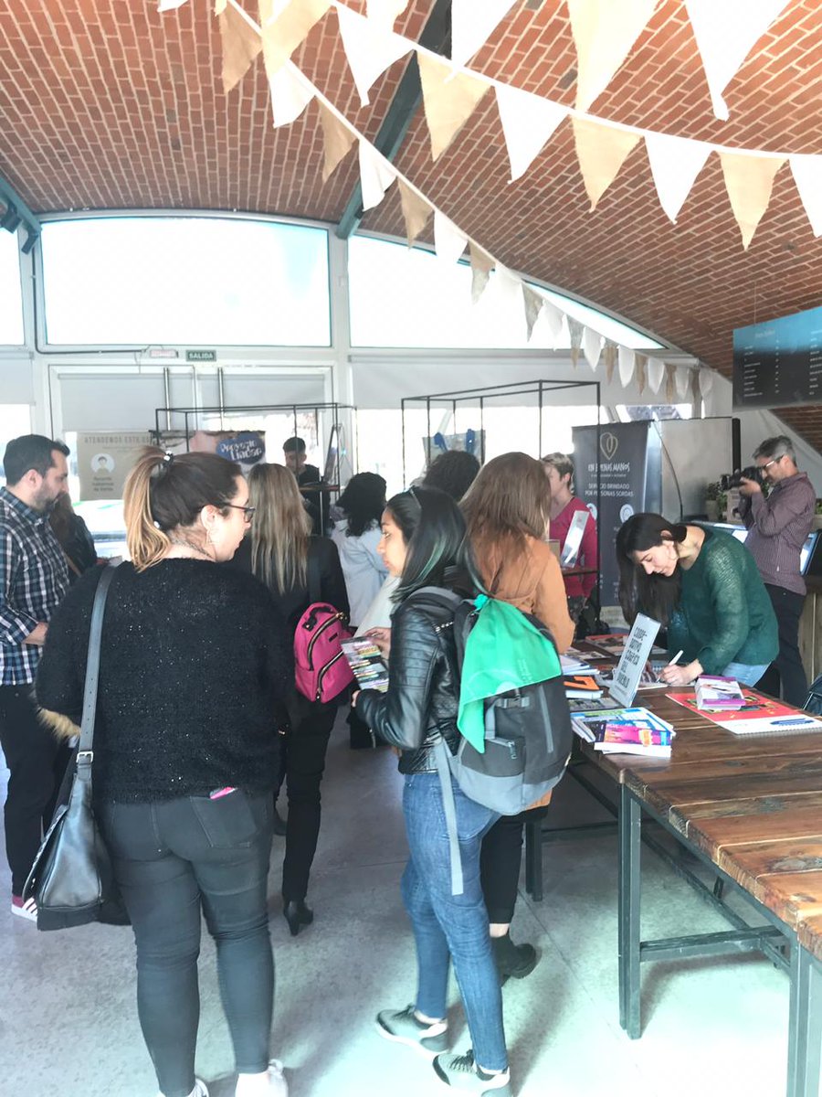 Hoy, 1er ronda de negocios de gráfica y merchandising, un éxito! #comprasdeimpacto #100nuestro <a href="/MatiasKelly/">Matías Kelly</a> <a href="/juanmoray/">juan mora y araujo</a> @CeciCecihermida <a href="/candebecco/">candelina</a>