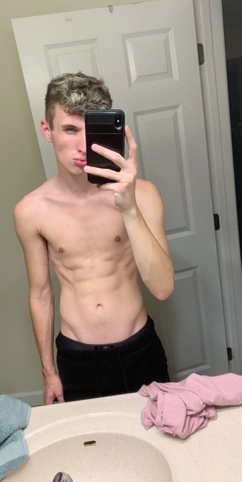 Can&rsquo;t wait to start doing spooky Halloween things 🎃🎃 https://t.co/j0YjYJRNOz