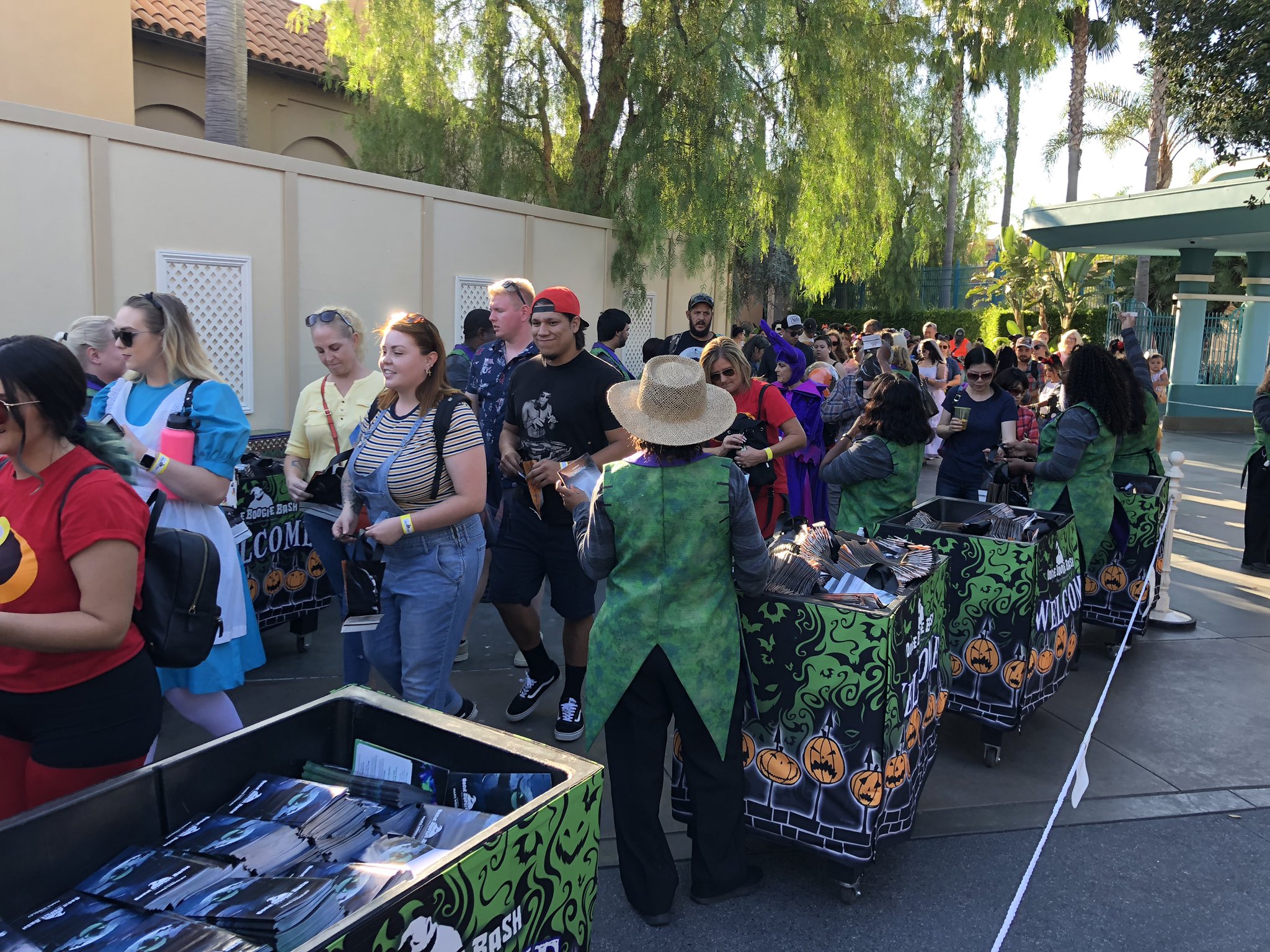 Disneyland News Today Upon Entering Guests Get Their Wristbands Maps And Candy Bags For Oogie Boogie Bash T Co Mood7b2ypa Twitter