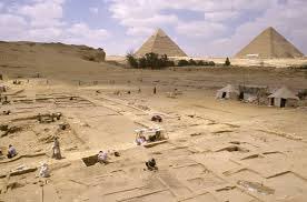 At Giza itself, excavations have found not only quarries for some of the stones used in the pyramids, but also a large scale village for the workers who built the pyramids to live in and a cemetery filled with bureaucrats who had various jobs overseeing construction. 10/
