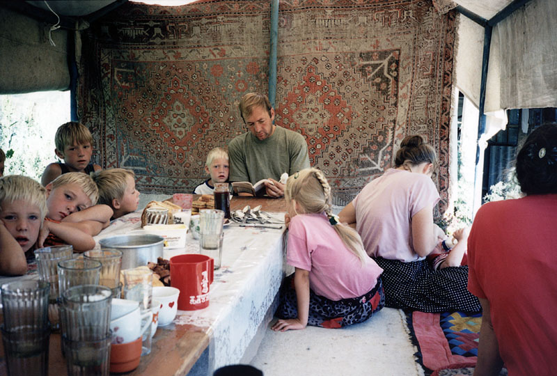 bronzeagemantis's tweet photo. German Mennonites from Kyrgyzstan, old settlement, very interesting https://t.co/nlCqnykERM https://t.co/O01VpRZ9cX