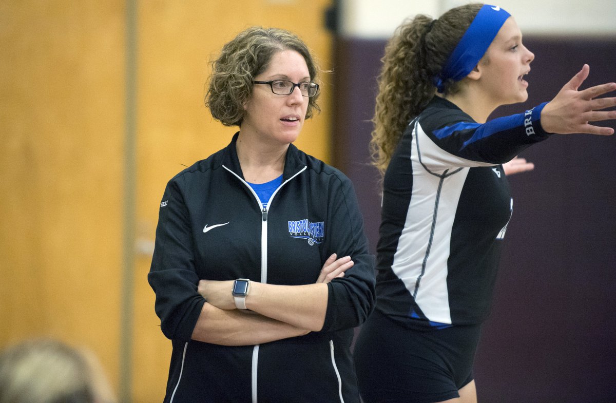 ryanchichester1's tweet photo. Stefanie Reay doesn't have to lead a rebuild in her first year as girls volleyball coach for @BEHSAthletics. She's taking over a proven winner, and while her style may be different from her predecessor, the expectations remain the same.
#ctvb
https://t.co/pYRqJHc7zn https://t.co/9IqfkBQlD9