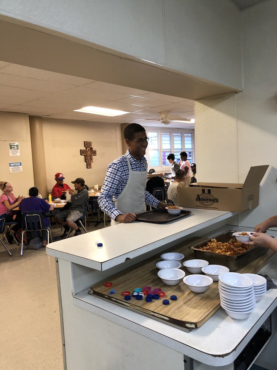 presgjg's tweet photo. Every month Our Spiritan charism @HolyGhostPrep comes to life serving dinner to those most in need at St. Francis Inn - Vin Le 22, Griffin Burt 21, Henry Fina ‘20, Brendan Boutilier ‘23, Charles Mshomba ‘20 @hgpsga  @HGPAlumni #ThinkSpirit #ThinkGhost https://t.co/ZrmouRxV44