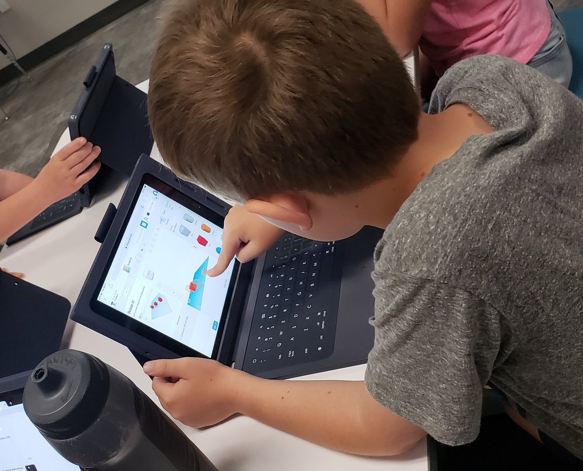 Loved getting to see these makerspaces in action! <a href="/oldunionES/">Old Union Elementary School</a> <a href="/LorrieArstOUES/">Lorrie Arst</a> <a href="/Carrollisd/">Carroll ISD</a> <a href="/CarrollCurric/">Carroll ISD C&I</a>
