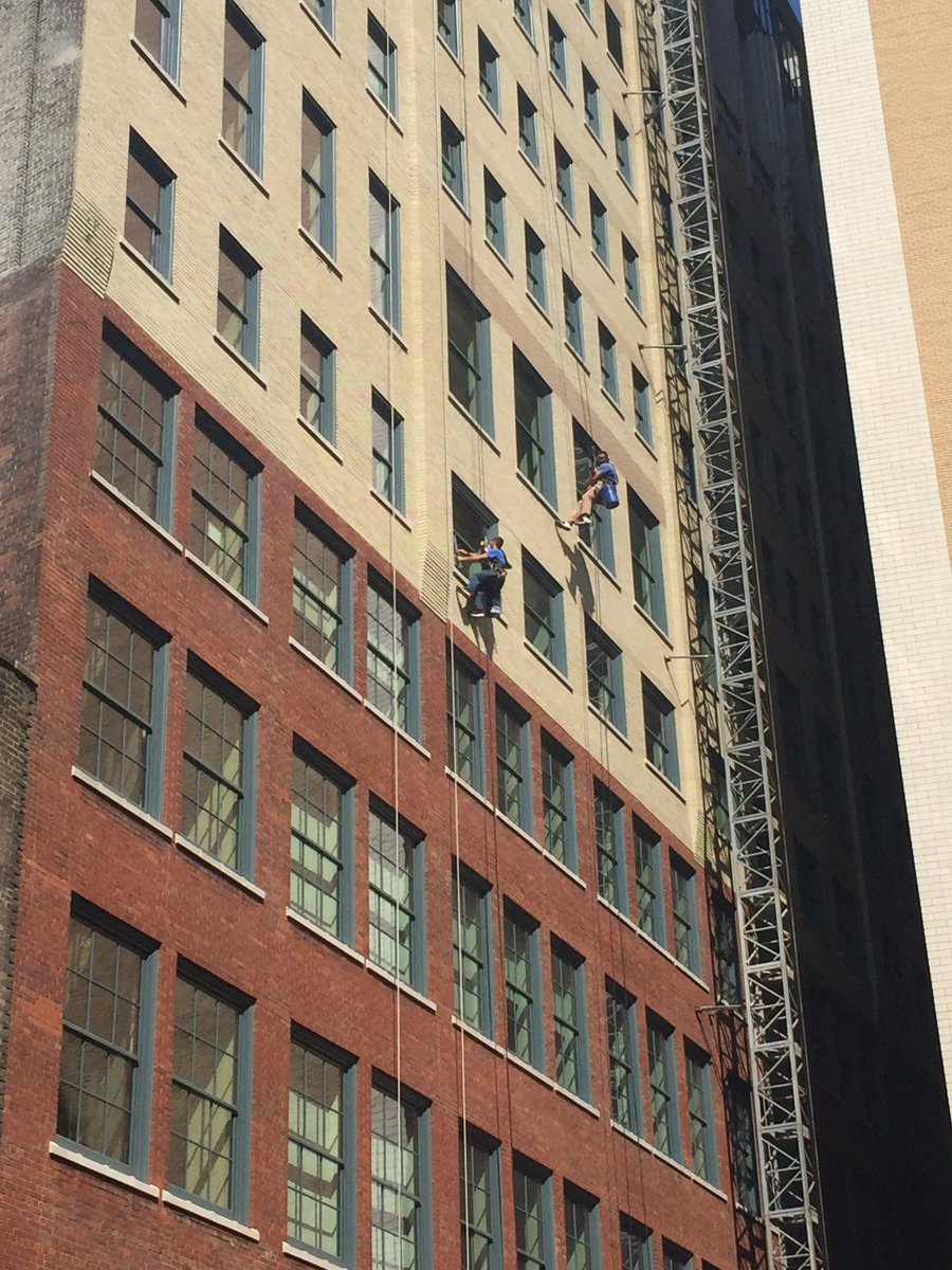 AthlonCAC's tweet photo. Cleaner windows mean clearer city views! Find your perfect view at The Athlon today by calling 216-785-8111 #cityviews #liveinluxury #findyourview https://t.co/yoKkVUO9n4