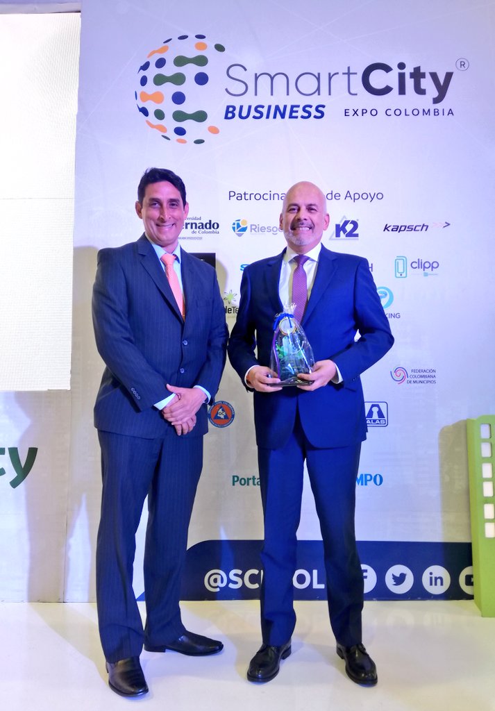 IDEAMColombia's tweet photo. Es un orgullo para todos anunciar que el Ideam fue finalista en la categoría de medio ambiente de los premios InnovaCiudad, gracias a su proyecto de innovación el cual permite consolidar los datos hidrometeorológicos para su análisis y la toma de decisiones. https://t.co/xU3e66nfys