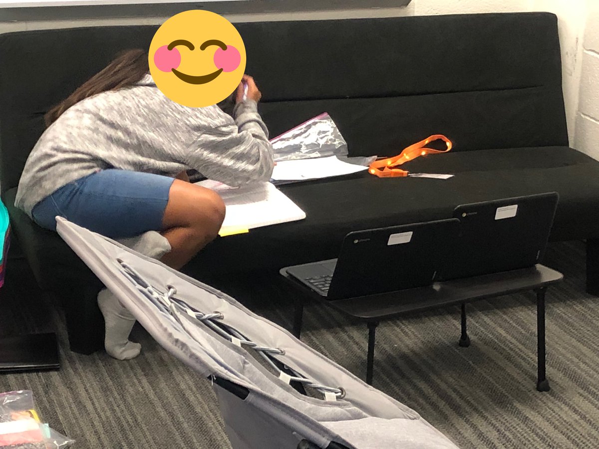 alayna_gibbons's tweet photo. We have started playlist this week which = student engagement!  They are even using a variety of timers including online timers to self pace. @RobertsRdES #rrechat @WallerISD #reading https://t.co/C4pH4fDhgx