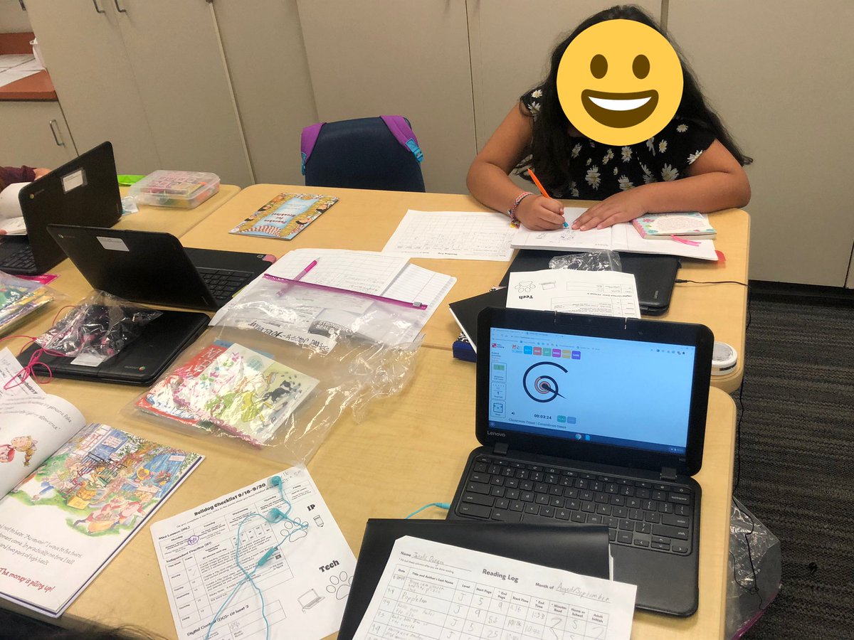 alayna_gibbons's tweet photo. We have started playlist this week which = student engagement!  They are even using a variety of timers including online timers to self pace. @RobertsRdES #rrechat @WallerISD #reading https://t.co/C4pH4fDhgx