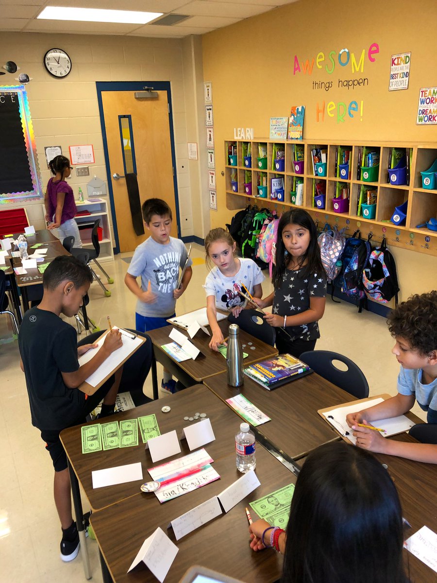 MsVarelasClass's tweet image. Our first math museum focused on all things place value! And it was a huge hit! 🤗 #NISDLegends #onehiveonepurpose