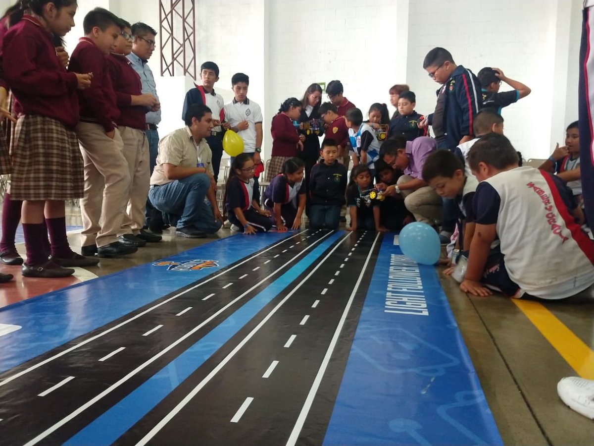 Tercer_TiempoGT's tweet image. Tecnología Adelante
Ing. Raúl Ambeliz Co.Tecnologia Adelante y GoRobotics.
👏🏽 Las primeras  olimpiadas de robótica en Guatemala! #GoRobotics #TecnologiaAdelante
📍 La sede: Colegio Nuestra señora de los Ángeles &quot;Santa Elisa&quot;