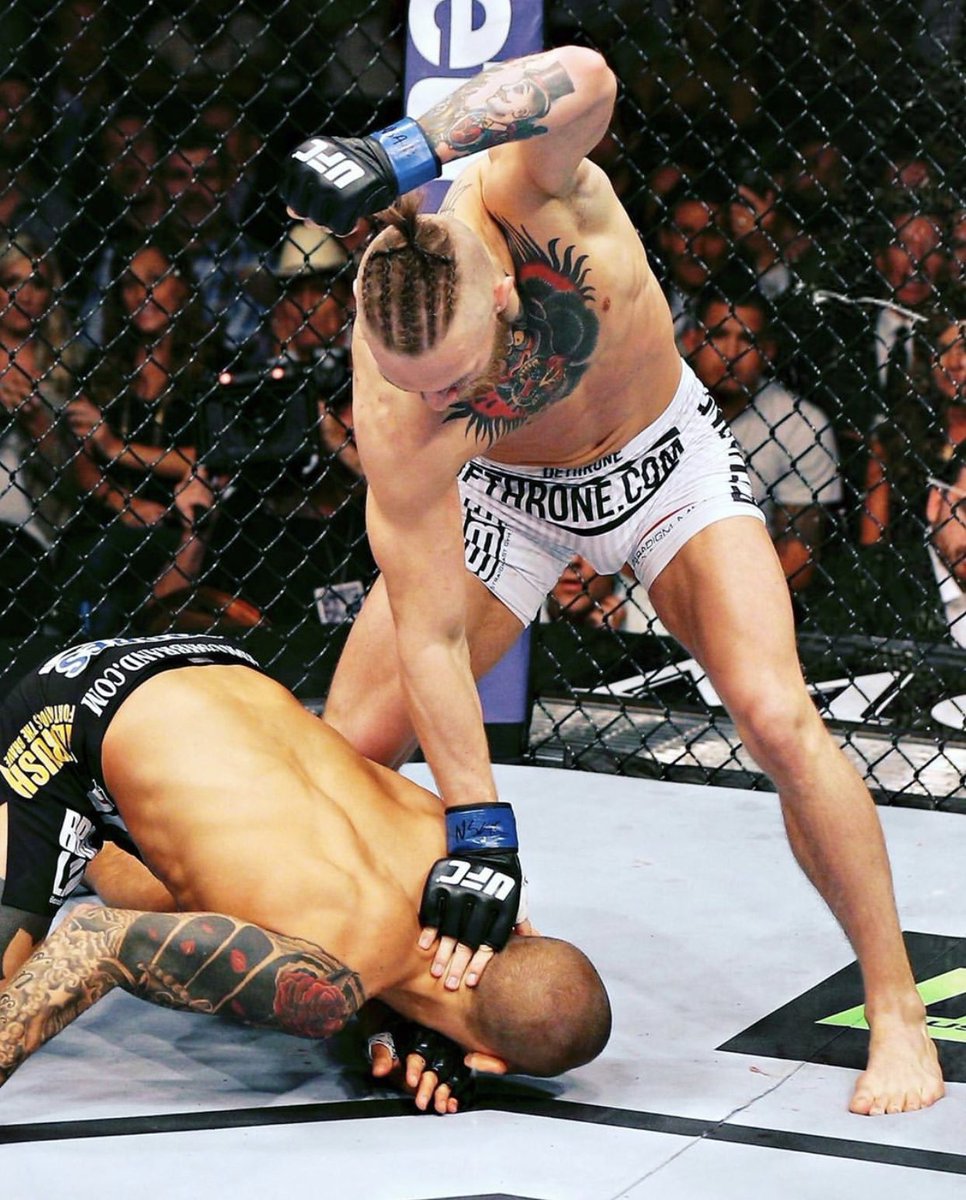 TheNotoriousMMA's tweet photo. 🎤 https://t.co/xlKqCjAGoq