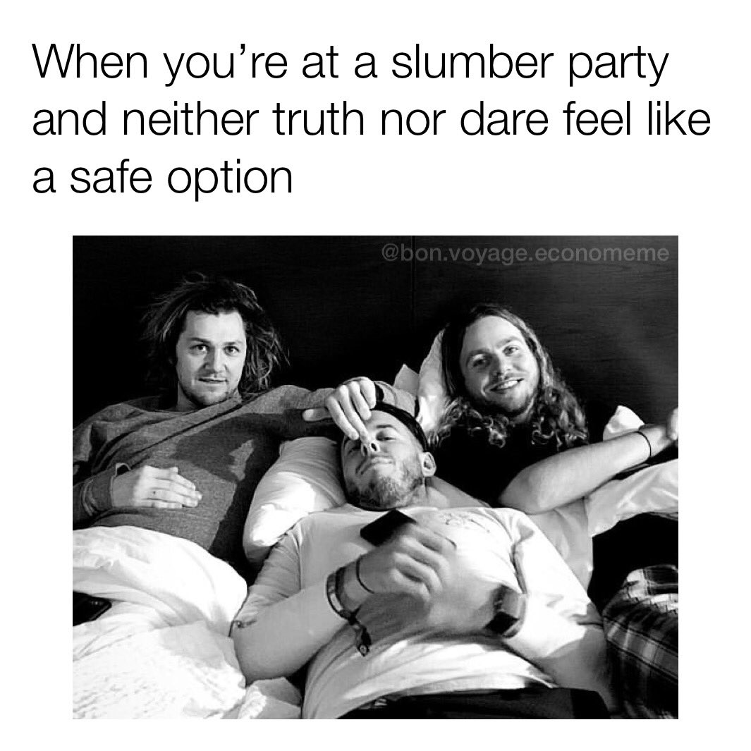 b_v_economeme's tweet photo. #TheStruts #StrutsMemes #Strutters #TheStrutsCrew #StrutsCrew #SlumberParty #TruthOrDare #GethinDavies #ZackyPoo #AdamSlack @StruttersOFCL https://t.co/w5YesSsarw