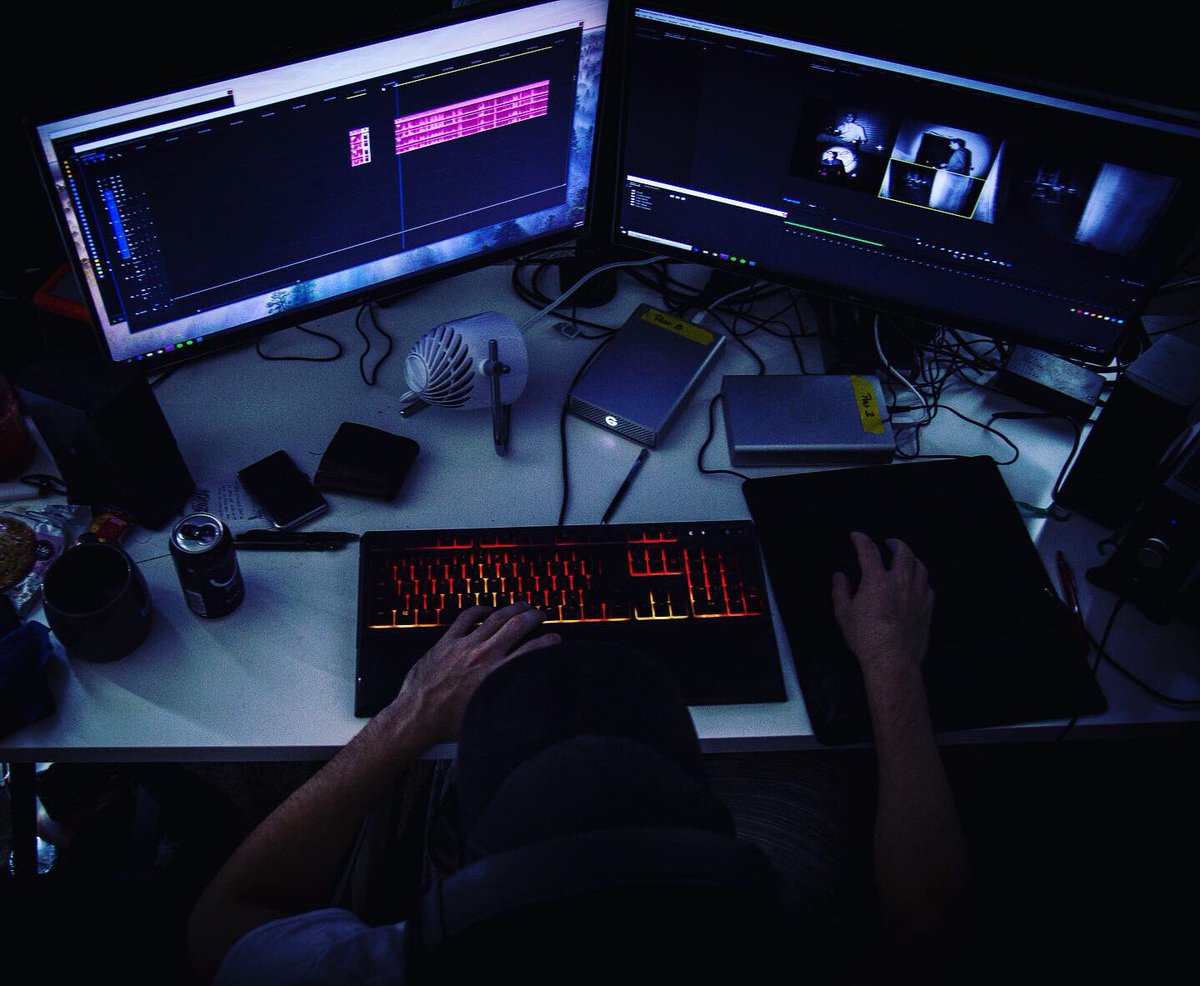 DakotaLaden's tweet photo. Been editing hard every day + most weekends these last few months! Hundreds upon hundreds of hours of footage being turned into 10 one-hour episodes π this has been a blast to create #DestinationFear https://t.co/DDuMRbzh21