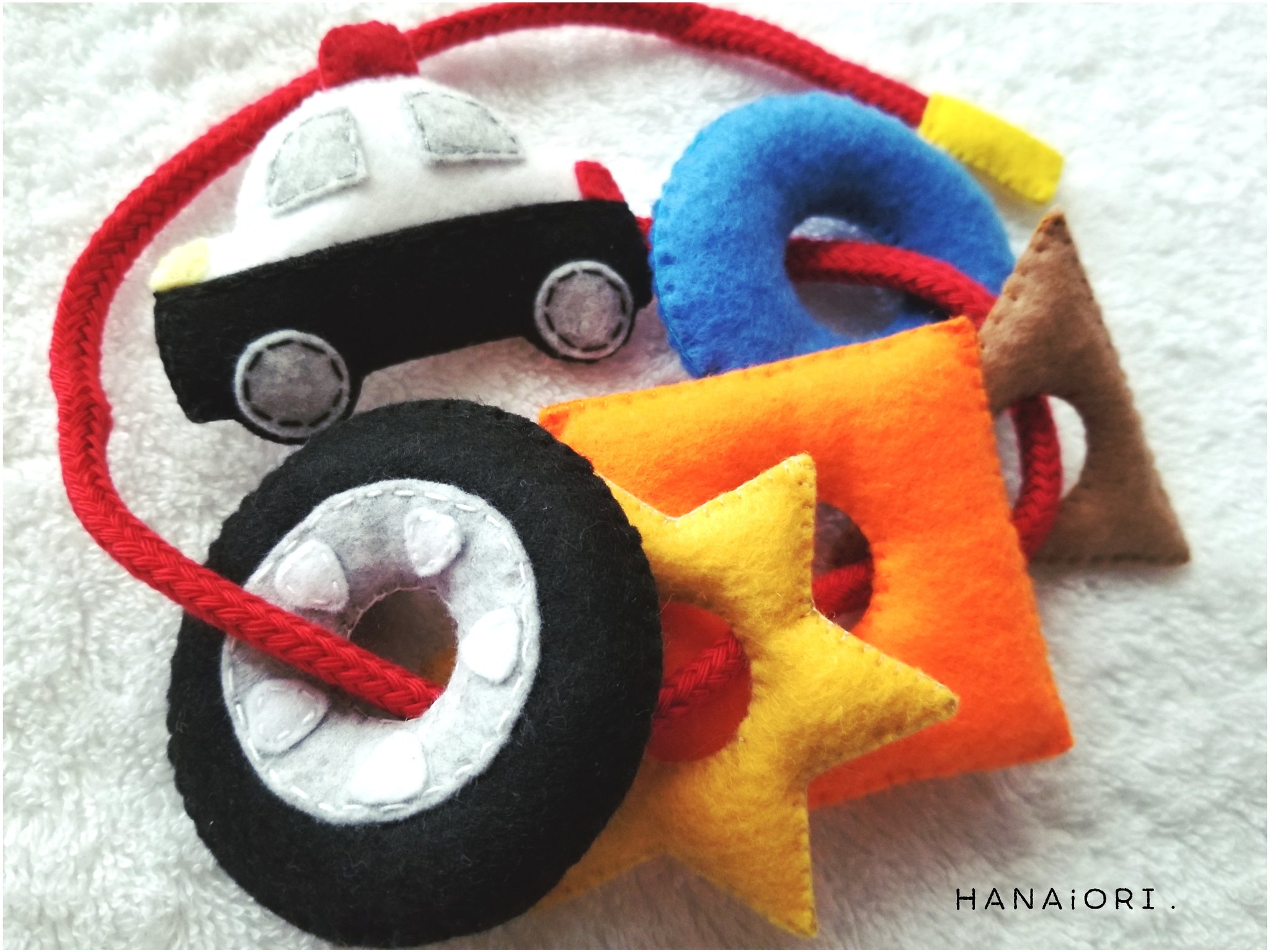 Woo 手作りおもちゃ 温かみのあるフェルトで出来た紐通しです 男の子にオススメのパトカー ハンドメイド メルカリで販売中 メルカリ 紐通し 知育玩具 知育 Woo 手作りおもちゃ 温かみのあるフェルトで出来た紐通しです 男の子にオススメのパトカー ハンドメイド メルカリで販売中 メルカリ 紐通し 知育玩具 知育