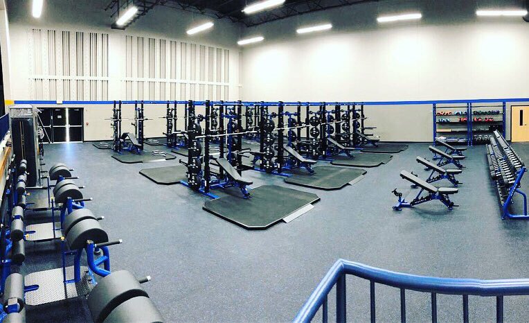 SummitFitnessWI's tweet image. Germantown High School features a long lineup of Matrix Commercial Cardio and Double Half Racks fit for champions. 
#summitcommercialfitness #matrixfitness #poweredbymatrix #fitnessequipment @sberghs