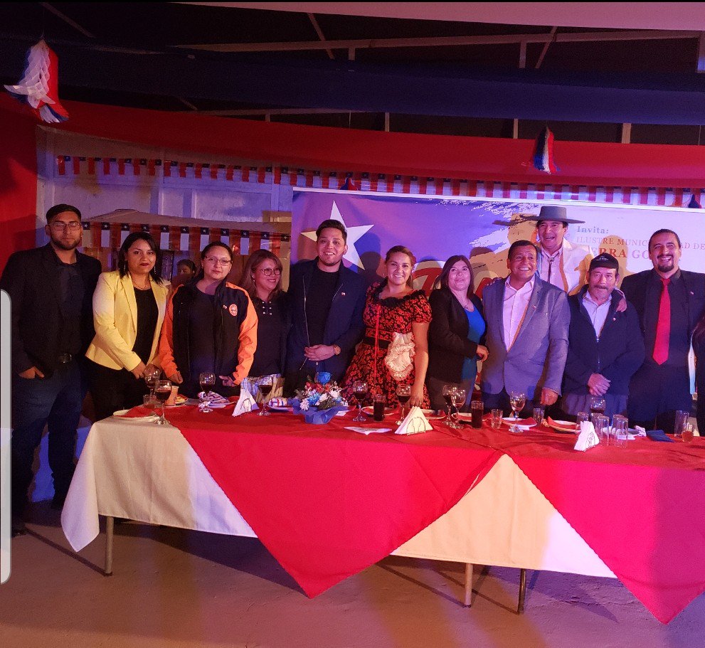 JoseGuerrero_sg's tweet photo. Inauguración ramada Oficial localidad de #SierraGorda #Feliz18, a disfrutar y celebrar compartiendo con amigos y vecinos #Antofagasta https://t.co/ykKotLeQrI