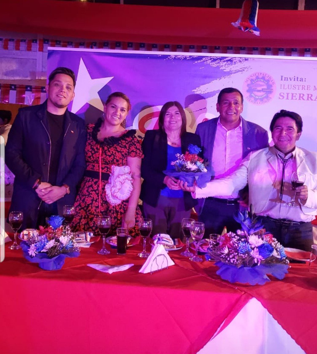 JoseGuerrero_sg's tweet photo. Inauguración ramada Oficial localidad de #SierraGorda #Feliz18, a disfrutar y celebrar compartiendo con amigos y vecinos #Antofagasta https://t.co/ykKotLeQrI