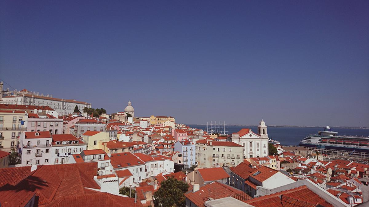 middleagetravel's tweet photo. 10 Things you must do in Lisbon on your first trip!  via @thenomadicpanda 

#travel #Lisbon #Portugal #wanderlust

https://t.co/dvZfLhY1Qk https://t.co/94zpOukxGE