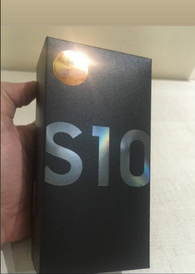 leosouz03368189's tweet photo. Comprei um s10 mais não jogo Fortnite então quem quiser a skin ikonik so me chamar no privado https://t.co/V8x0Ysf4rR