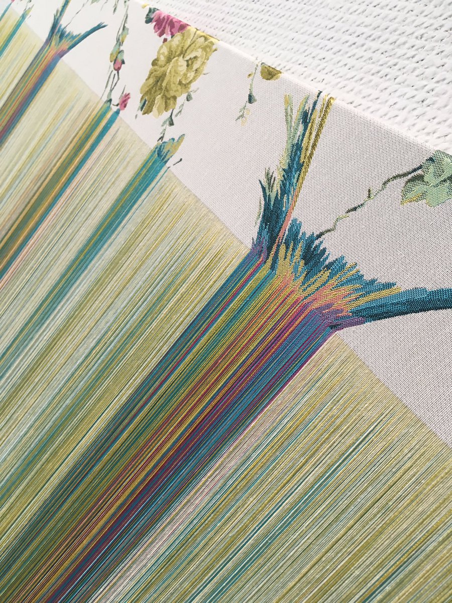 刺繍作家kana スパイラルの手塚さんの展示みにきた 織物を解いて 刺繍したり織り直したりした作品 おしゃれすぎるし めちゃかっこいい 欲しい 買いたい 刺繍作家kana スパイラルの手塚さんの展示みにきた 織物を解いて 刺繍したり織り直したりした作品 おしゃれすぎるし めちゃかっこいい 欲しい 買いたい