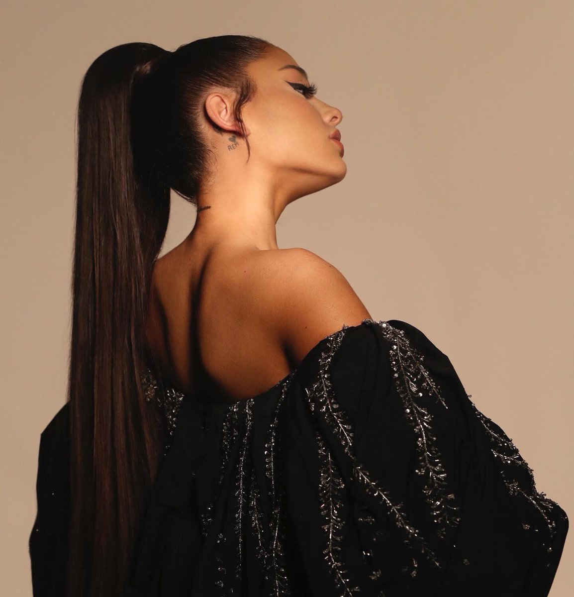genoranboca's tweet photo. small ariana layout.
ik nobody's gonna see this but like n rt if saved and dont repost. thank you if you saw it. https://t.co/BhSIPuKPAS