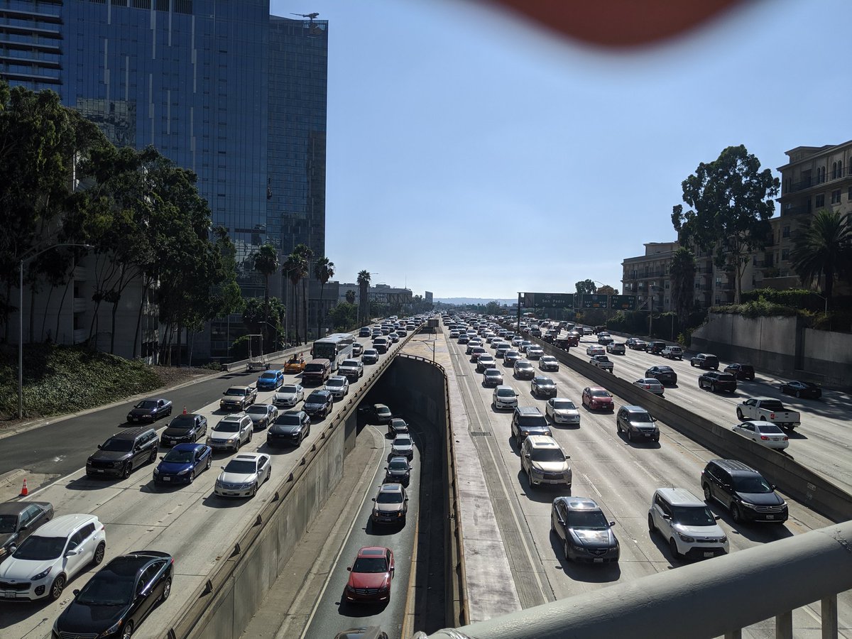 Ralph_Marcucc's tweet image. Fighting the #LA gridlock and making my way to @PayThink, looking forward to joining our friends at @VonsCreditUnion on stage tomorrow to discuss #realtime #billpay | #PayThink