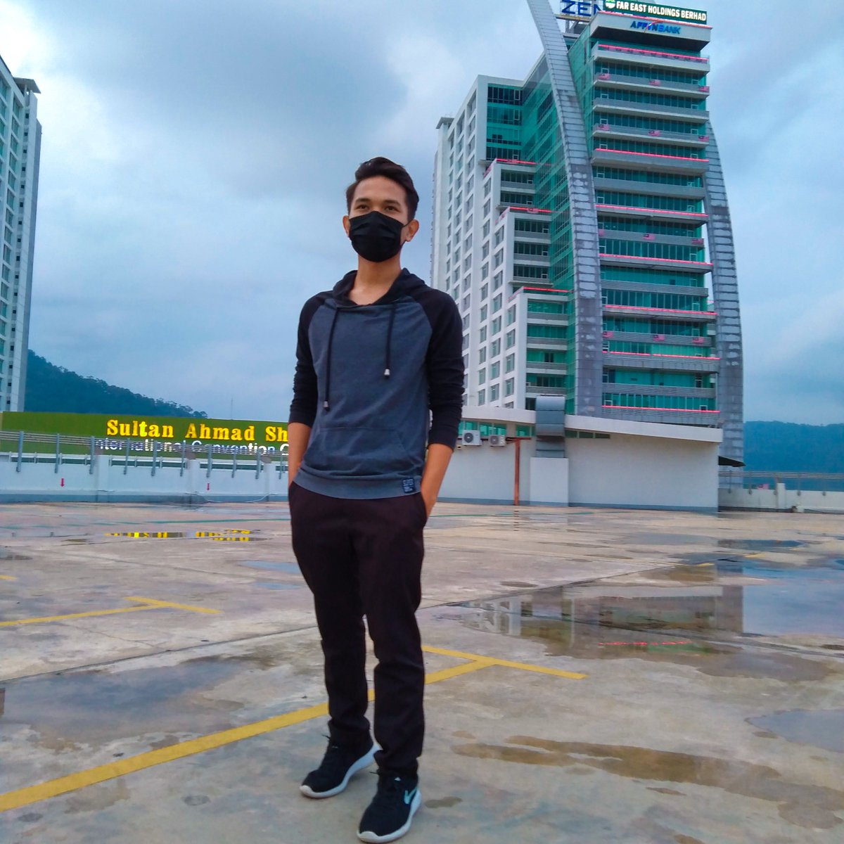 mirsfian1's tweet photo. Haze makes me sick 💔
#haze #hazemalaysia https://t.co/Vffe3VZb0y