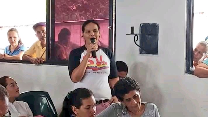 Jean_C_Olmos's tweet photo. #17Sep Nos hicimos presente en el Programa de Radio #50 en #LíneaConJoséLeonardoChirinos conjuntamente a nuestra Juventud @RangelJpsuv @FfmRafael #Rangel #MRS #MNRR @MSomosVen #DialogoPorLaPaz @ErikaPSUV @MervinMaldonado @dcabellor @Gerardo4fPsuv @RangelSilva4F @hugbelpsuv https://t.co/h3ji5K0rlp