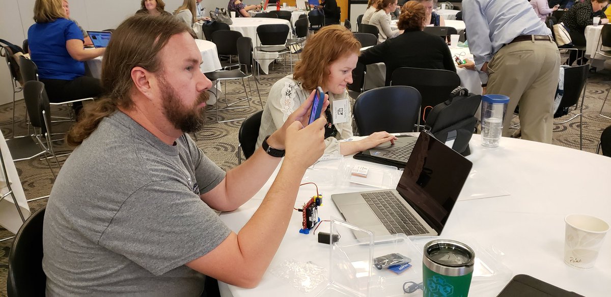 MakerspaceMary's tweet photo. Had a fantastic day presenting at the Flipping the Switch Conference today. Shared my favorite tech toy the #microbit with all my Indiana CS teacher friends! #indianacomputes https://t.co/SWvCTDpsqQ